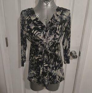 Daisy Fuentes Black and Cream Blouse Elegant Top